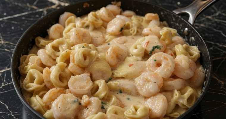 Cheesy Shrimp Tortellini Alfredo Skillet