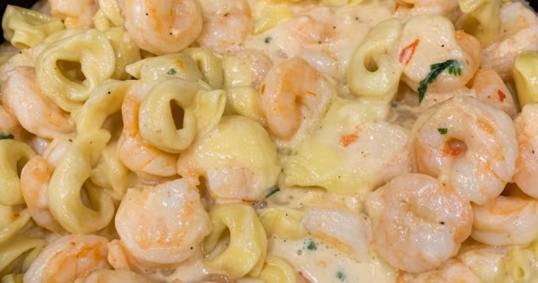 Cheesy Shrimp Tortellini Alfredo Skillet