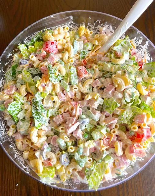 Homestyle Layered Pasta Salad