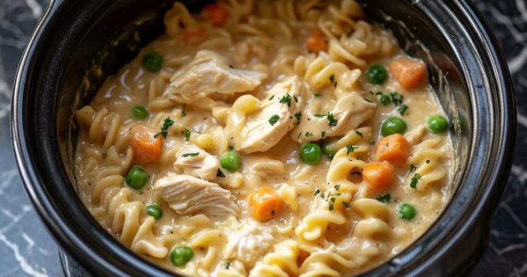 Chicken Pot Pie Noodle Skillet
