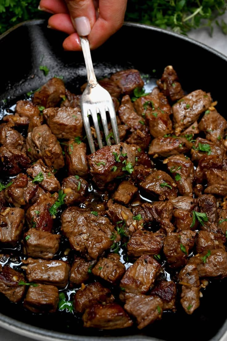 STEAK BITES WITH GARLIC BUTTER