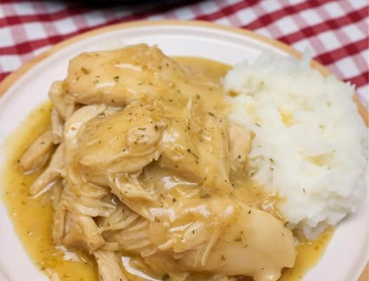 Slow Cooker Chicken Breasts with Gravy