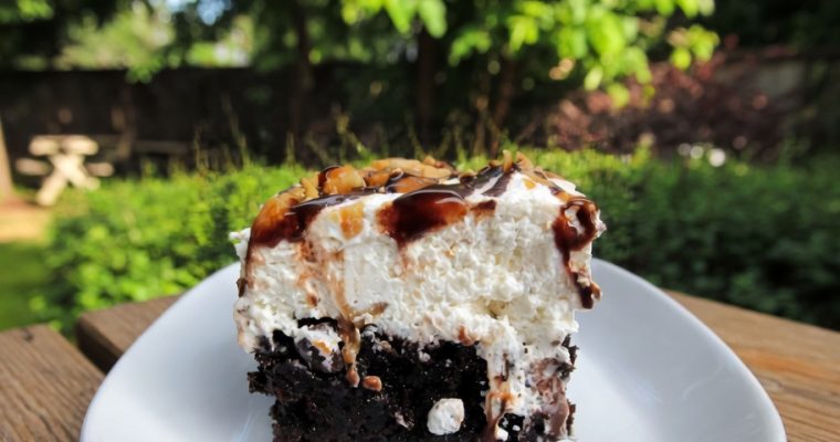 Snickers Cake