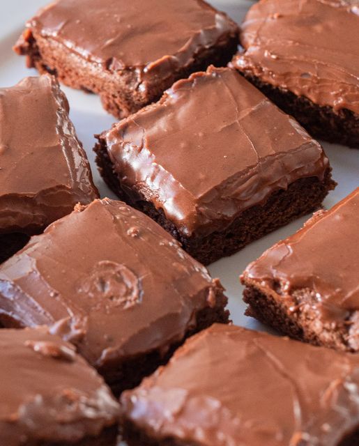 LUNCH LADY BROWNIES