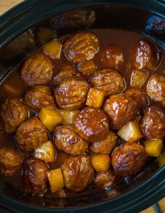 SLOW COOKER PINEAPPLE BARBECUE MEATBALLS