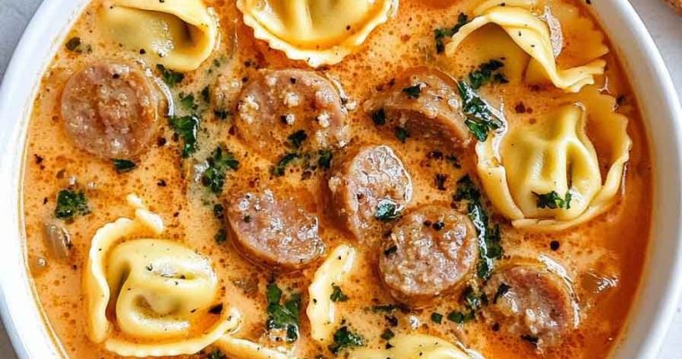 Slow Cooker Creamy Tortellini Soup