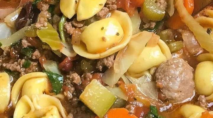 HEARTY TORTELLINI SOUP