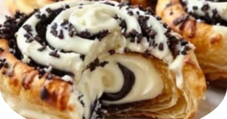 Oreo-Stuffed Cinnamon Rolls