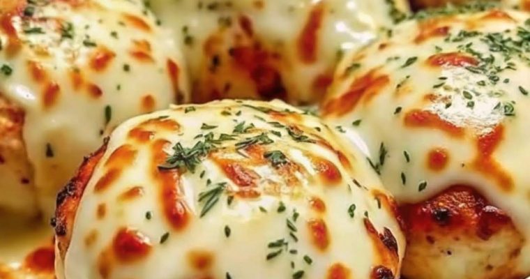 Melted Mozzarella and Ranch Chicken Bombs