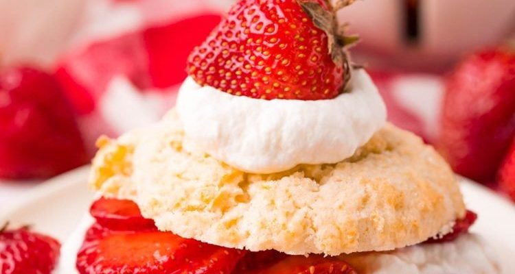 Homemade Strawberry Shortcake (With Cream Biscuits)