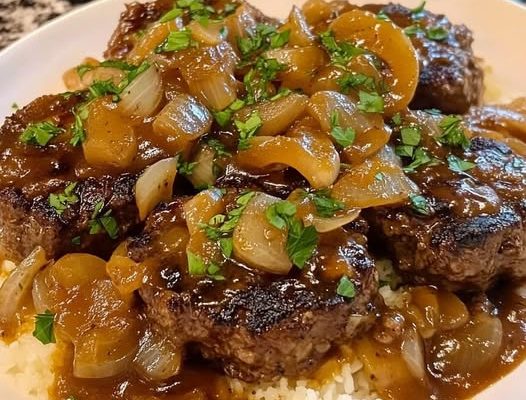 CLASSIC SKILLET SALISBURY STEAK