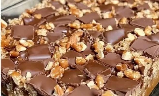 Caramel Chocolate Crunch Bars