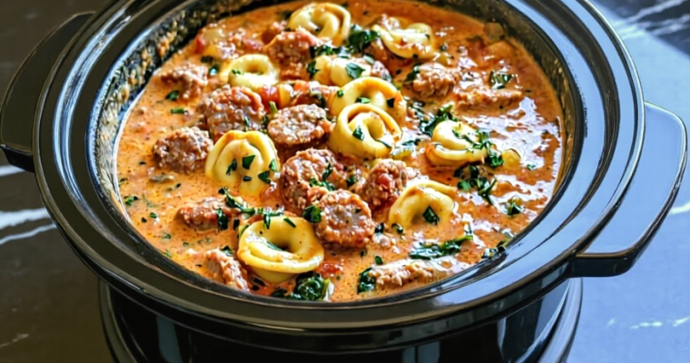 Slow Cooker Creamy Tortellini Soup