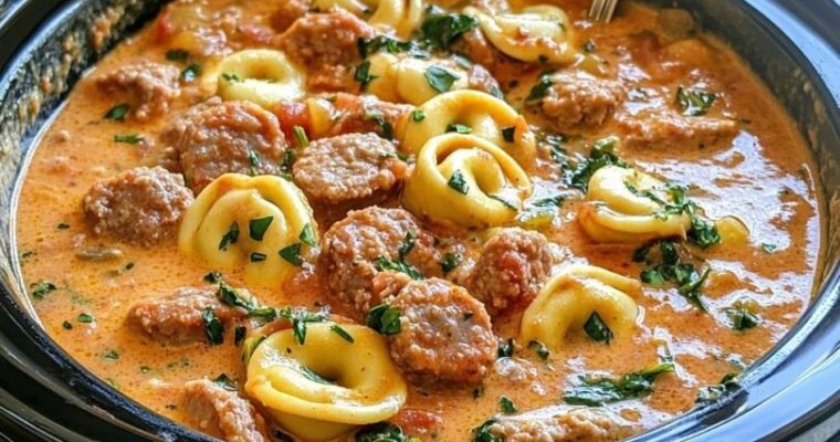 Slow Cooker Creamy Tortellini Soup