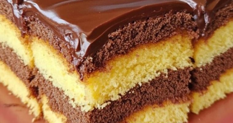 Vanilla Sheet Cake with Chocolate Filling