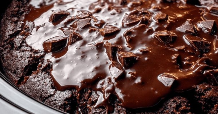 Slow Cooker 4-Ingredient Hot Fudge Brownies