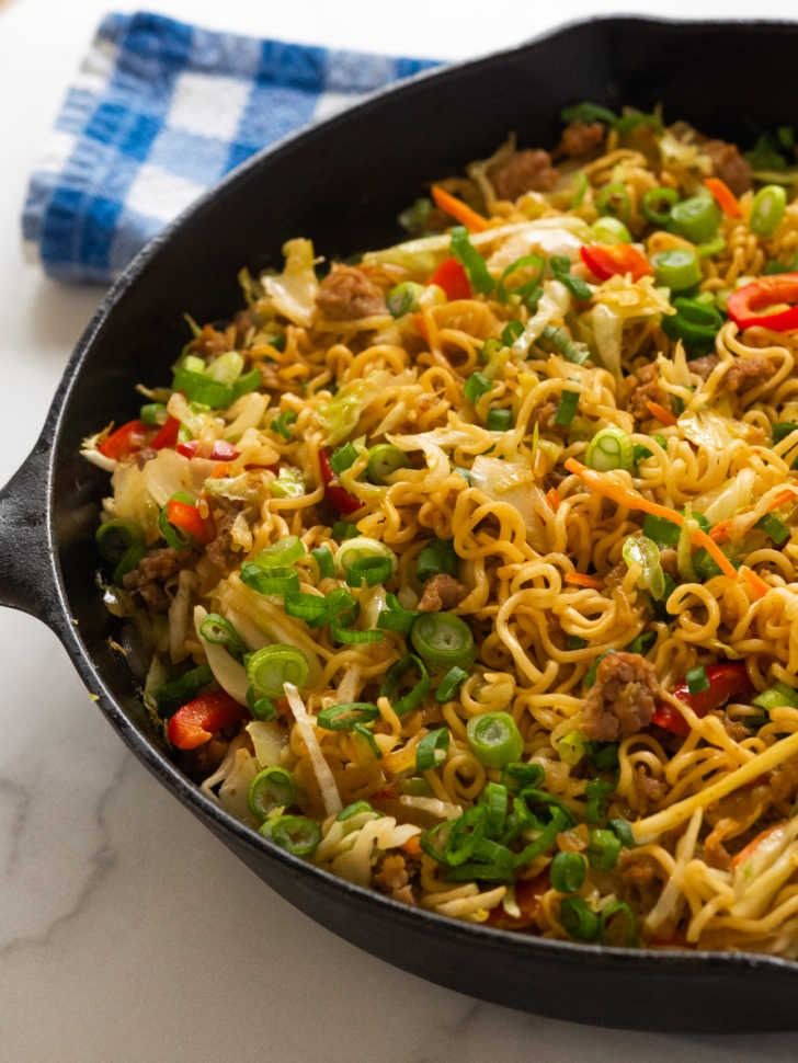 EGG ROLL RAMEN SKILLET