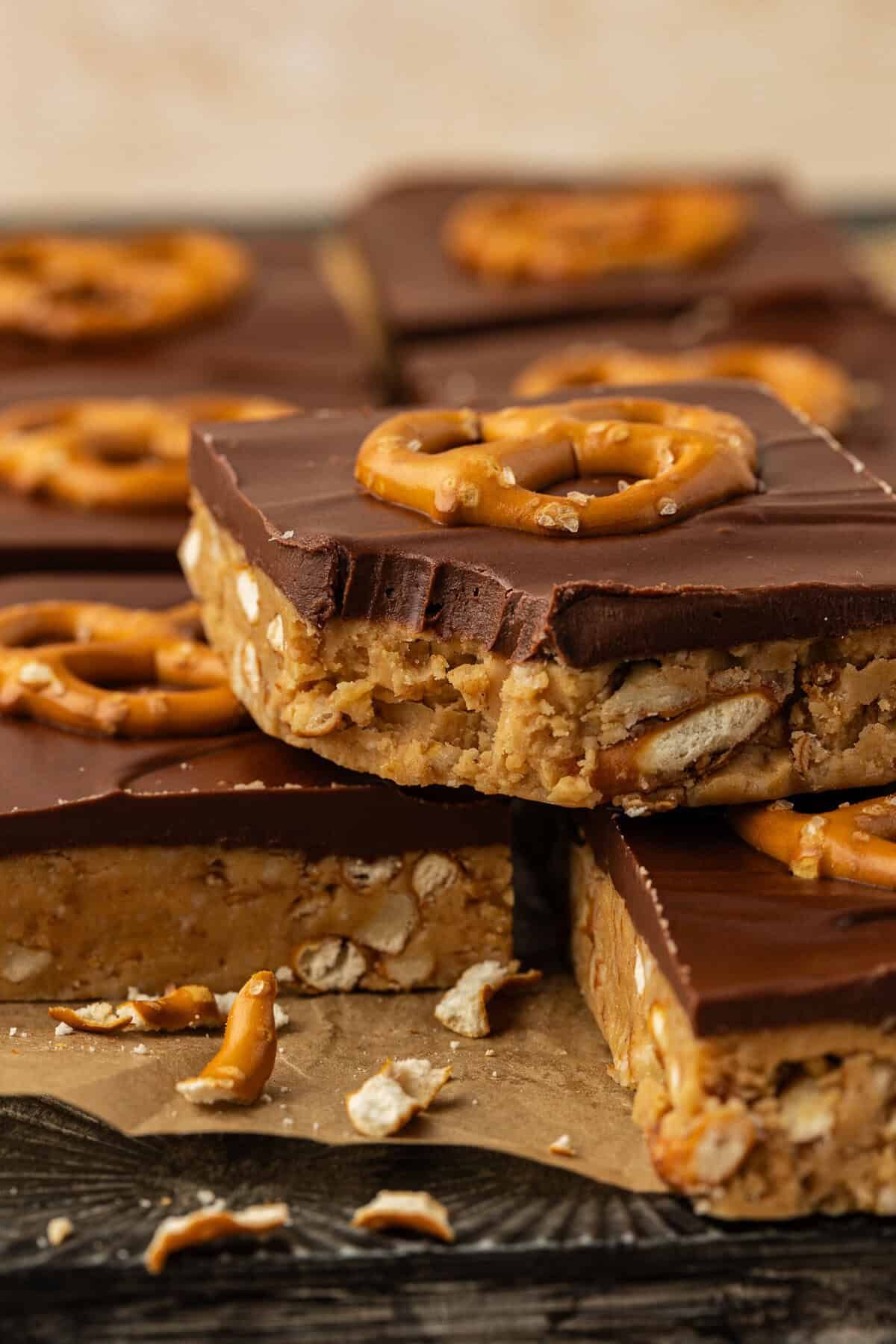 No-Bake Chocolate Peanut Butter Pretzel Bars