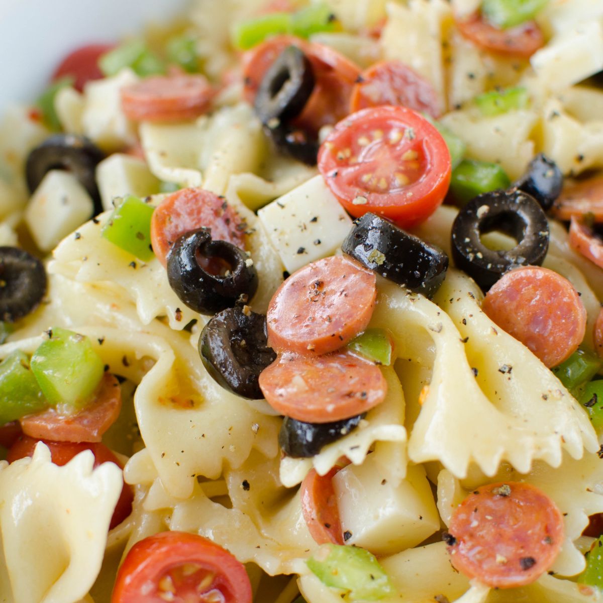 Pepperoni Pizza Pasta Salad