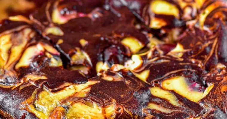CHEESECAKE BROWNIES WITH FRESH CHERRIES