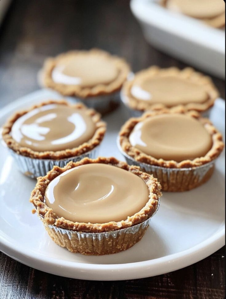 Mini Peanut Butter Cream Pies