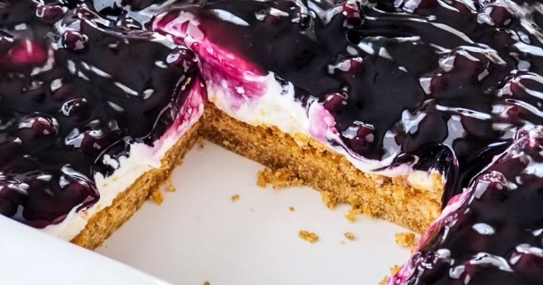 NO-BAKE BLUEBERRY CHEESECAKE