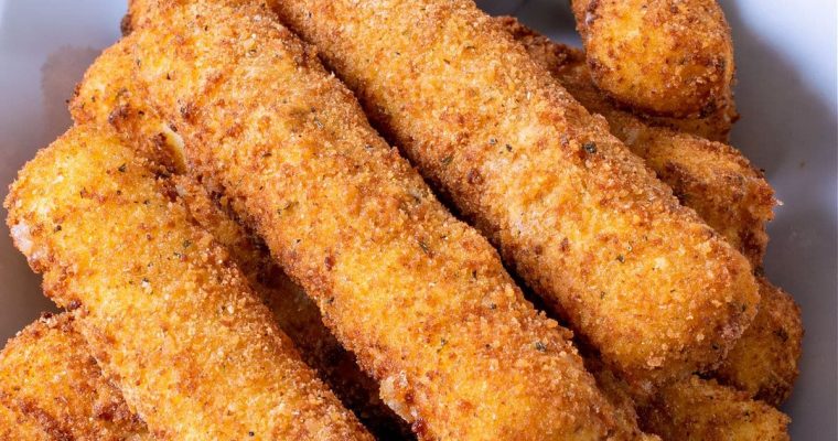 Fried Mozzarella Sticks