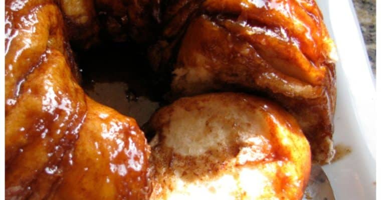 Sticky Biscuit Cinnamon Rolls Ring