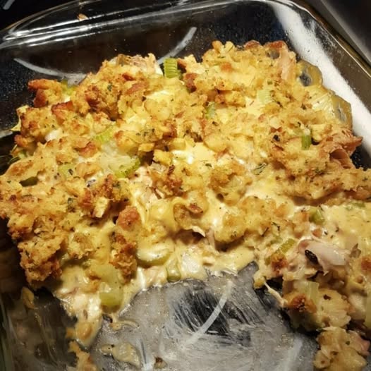 Rotisserie Chicken and Stuffing Casserole