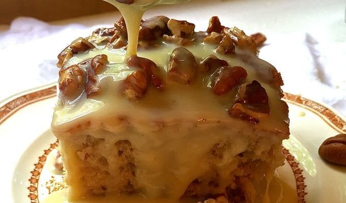 Pecan Praline Cake
