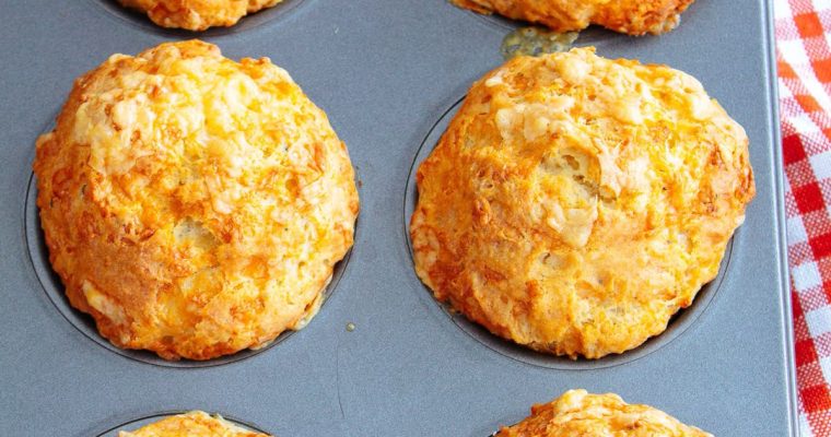 CHEDDAR CHEESE MUFFINS