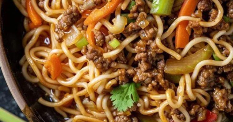 Slow Cooker Ground Beef Chow Mein