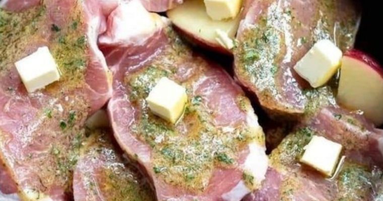 CROCKPOT RANCH PORK CHOPS AND POTATOES