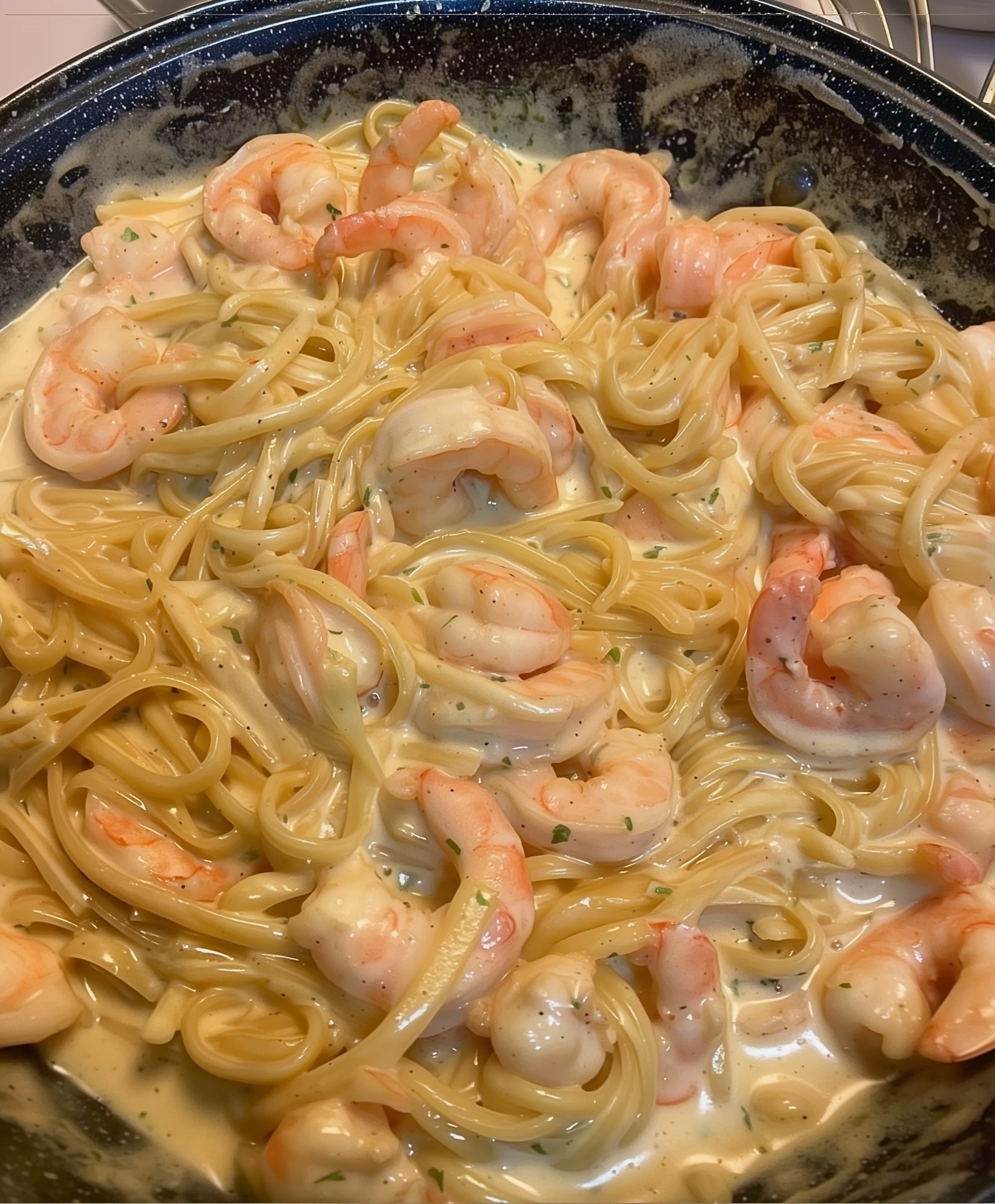 ONE PAN SHRIMP FETTUCCINE ALFREDO