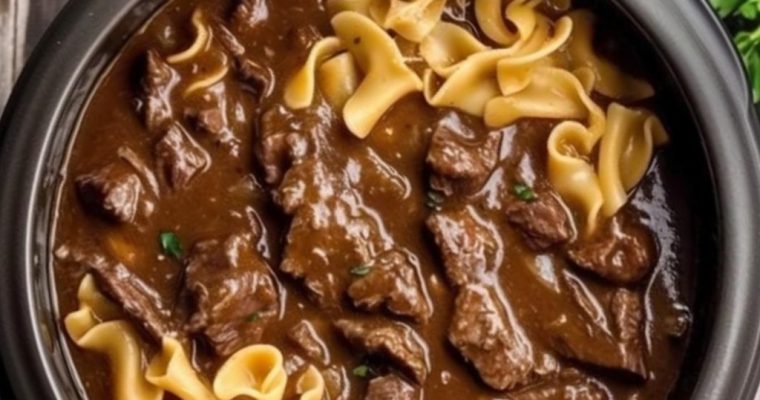 Crockpot Beef and Noodles