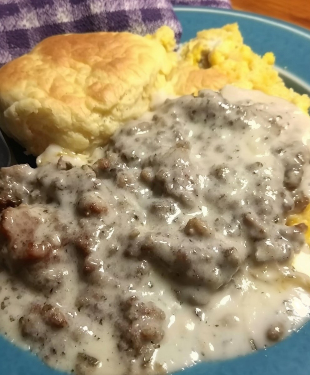 Pioneer Woman’s Sausage Gravy