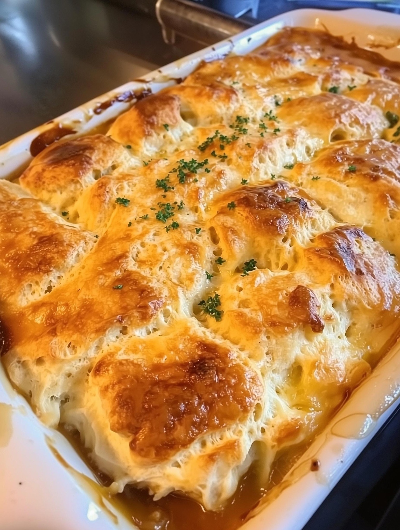 CHICKEN BUBBLE BISCUIT BAKE CASSEROLE