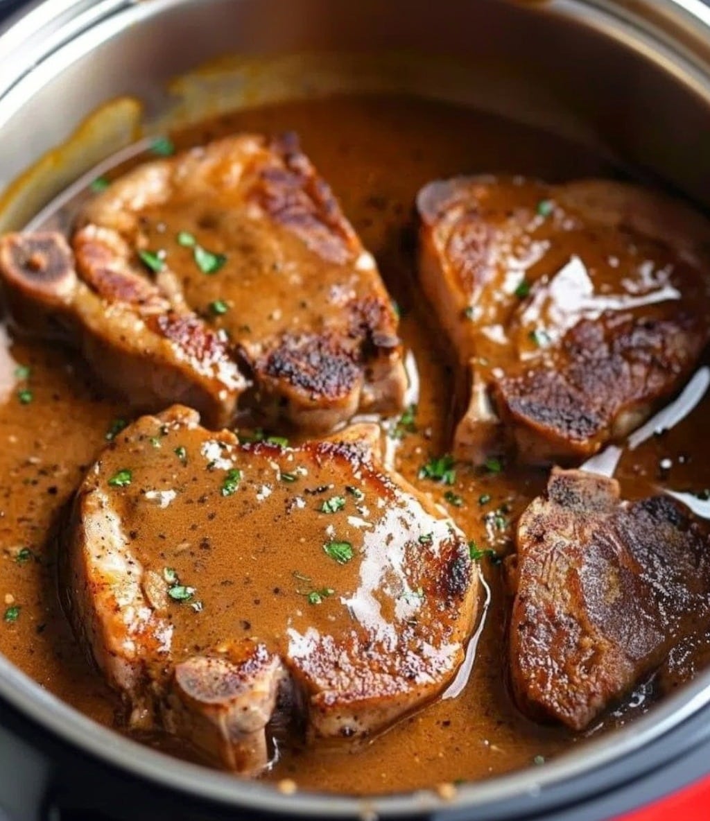 Slow Cooker Pork Chops and Potatoes
