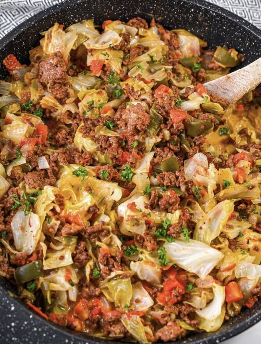 Cheesy Ground Beef and Cabbage Skillet