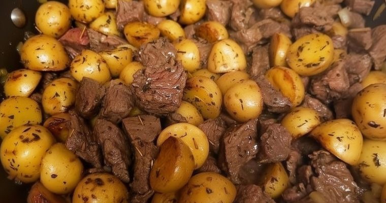Garlic Herb Potatoes and Steak Skillet