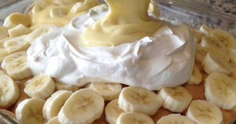 PAULA DEEN’S “NOT YO’ MAMA’S BANANA PUDDING”