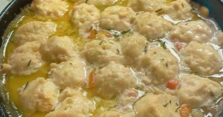Cracker Barrel Chicken ‘n Dumplings