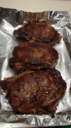 SEARED RIBEYE STEAK WITH RED WINE PAN GRAVY