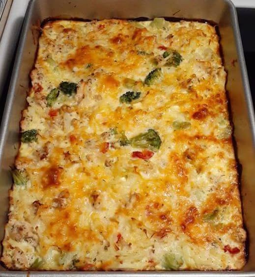 CHRISTMAS BREAKFAST CASSEROLE