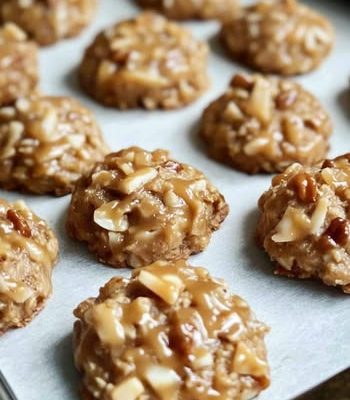 No-Bake Coconut Praline Cookies