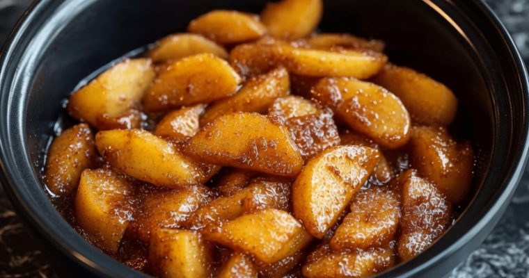 Slow Cooker Spiced Cracker Barrel Copycat Fried Apples