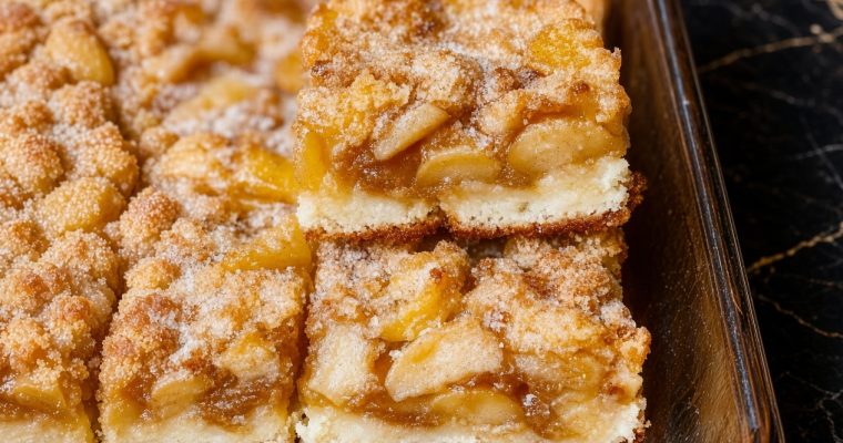 FLAKY APPLE PIE BARS