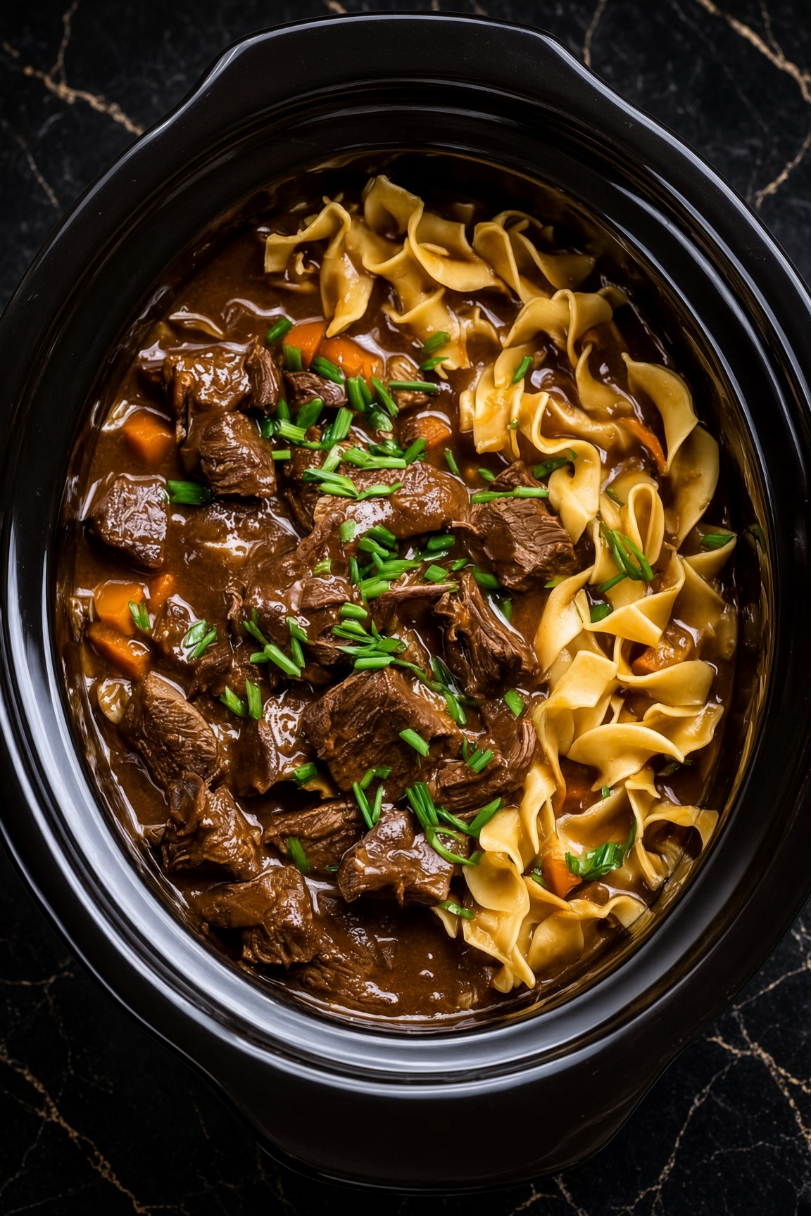 Slow Cooker Beef & Noodles