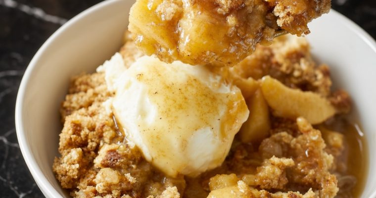 Crock Pot Apple Dump Cake